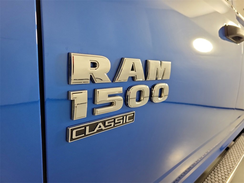 Used 2022 RAM 1500 Classic SLT image 8
