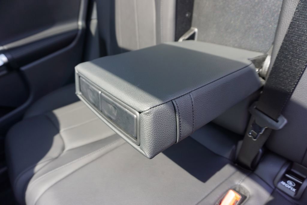 New 2025 Mercedes-Benz GLB 250 4MATIC image 48