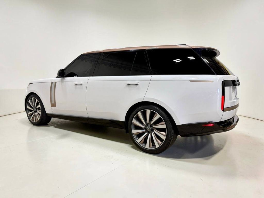 Used 2023 Land Rover Range Rover SV AWD/4WD image 32