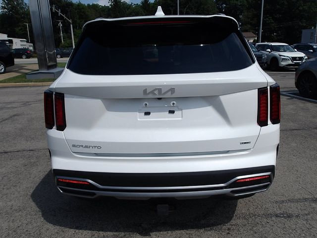 Used 2024 Kia Sorento EX AWD/4WD image 6
