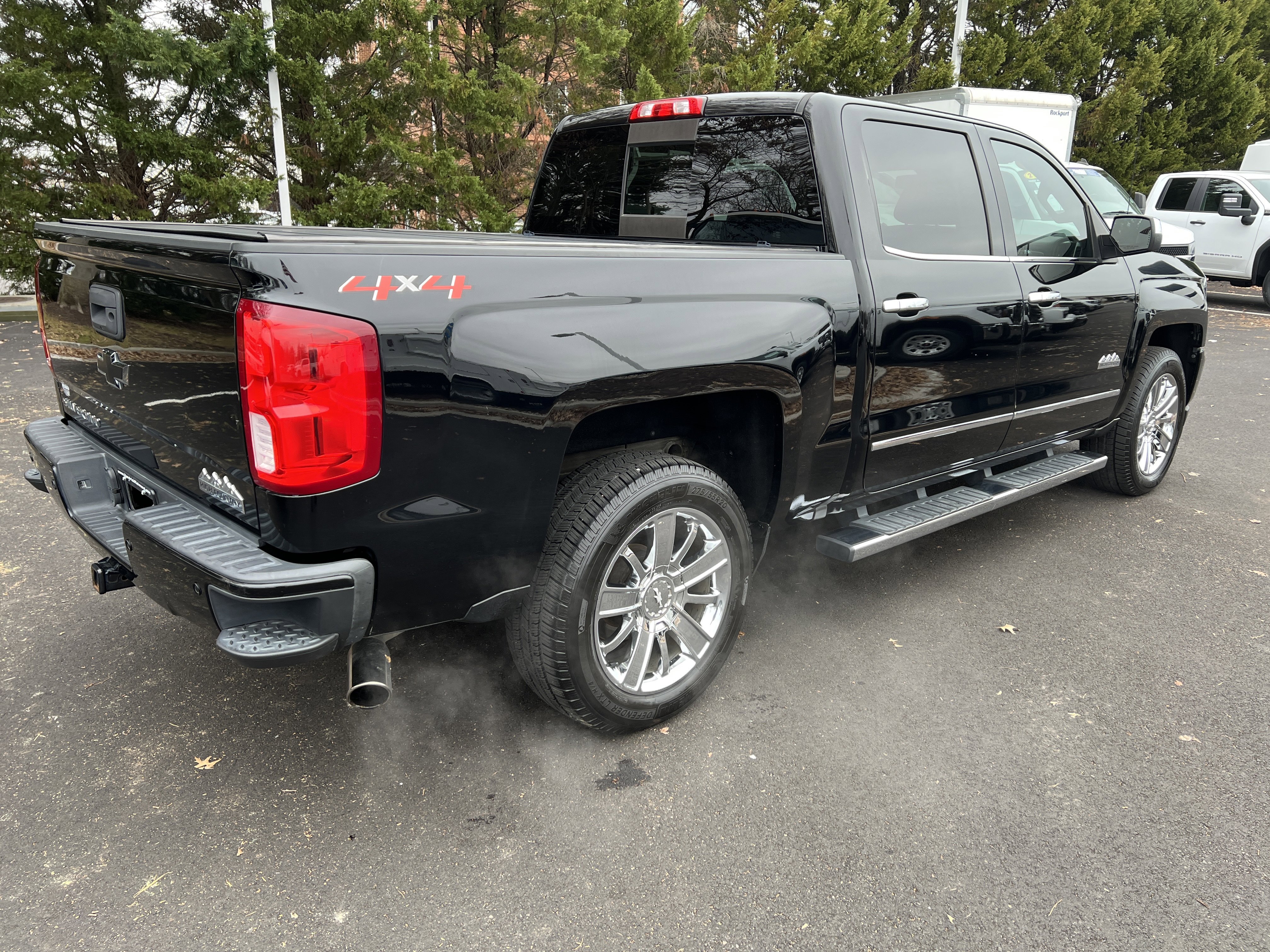 Used 2018 Chevrolet Silverado 1500 High Country image 10