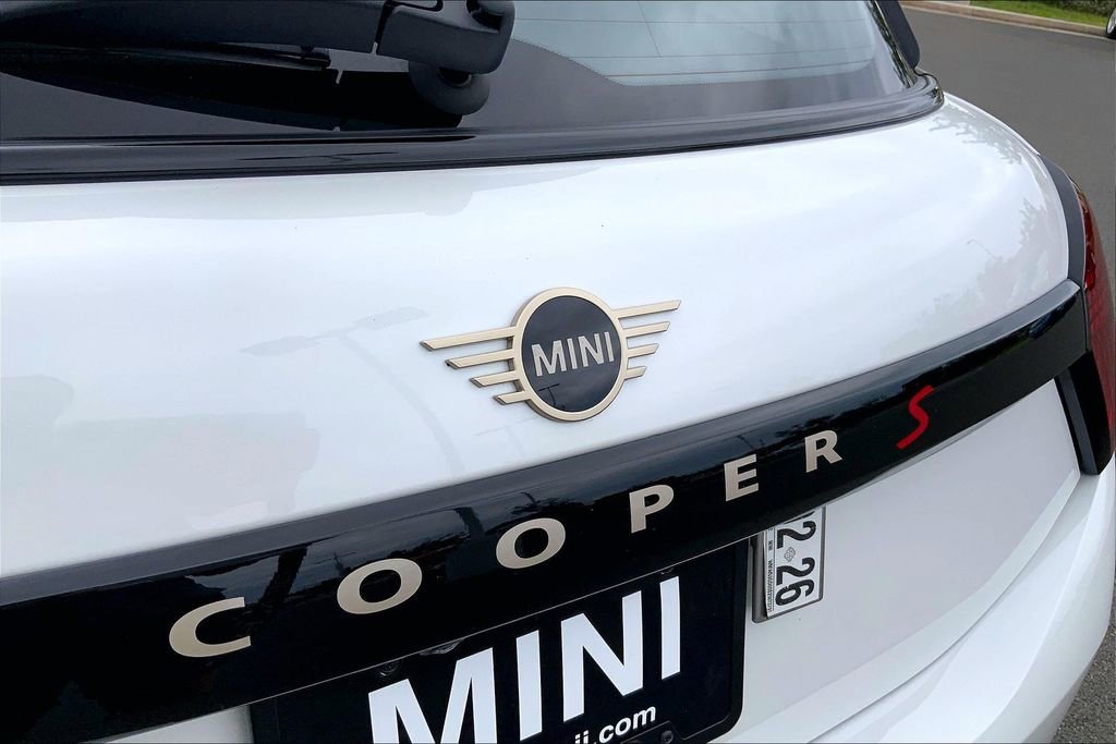 Certified 2025 MINI Cooper S image 33