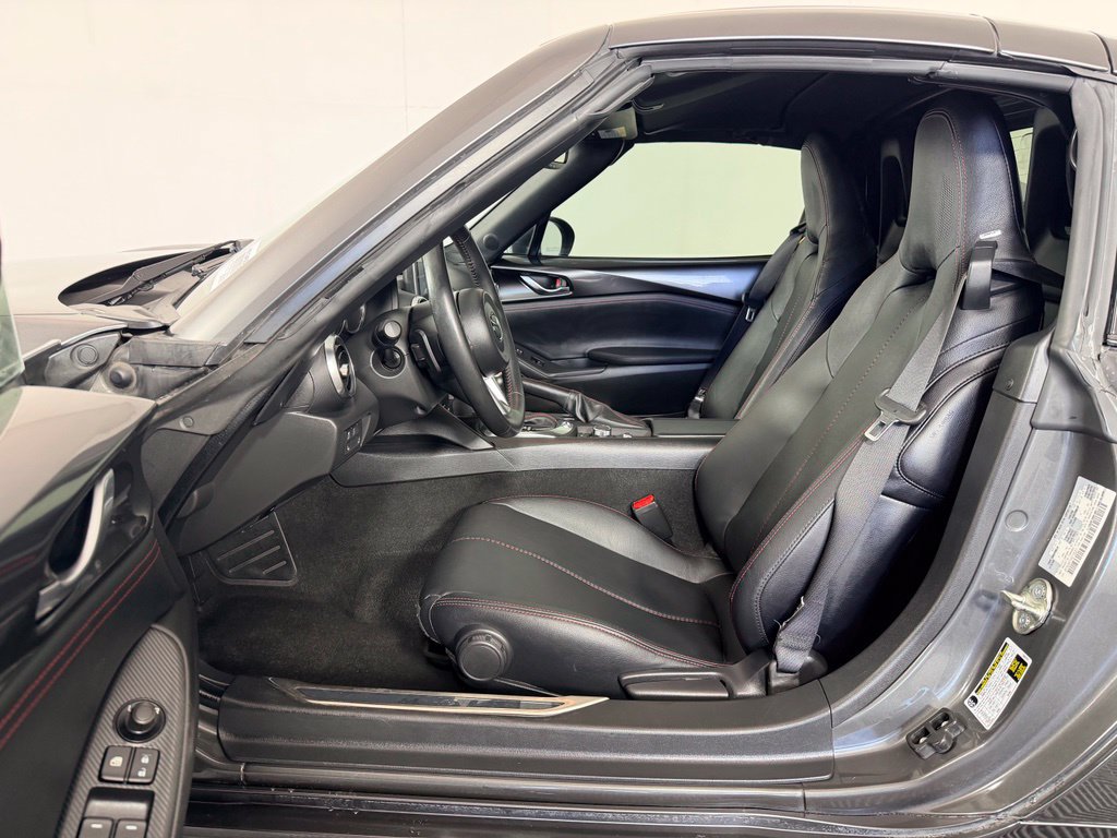 Used 2017 MAZDA MX-5 Miata RF Grand Touring RWD image 14