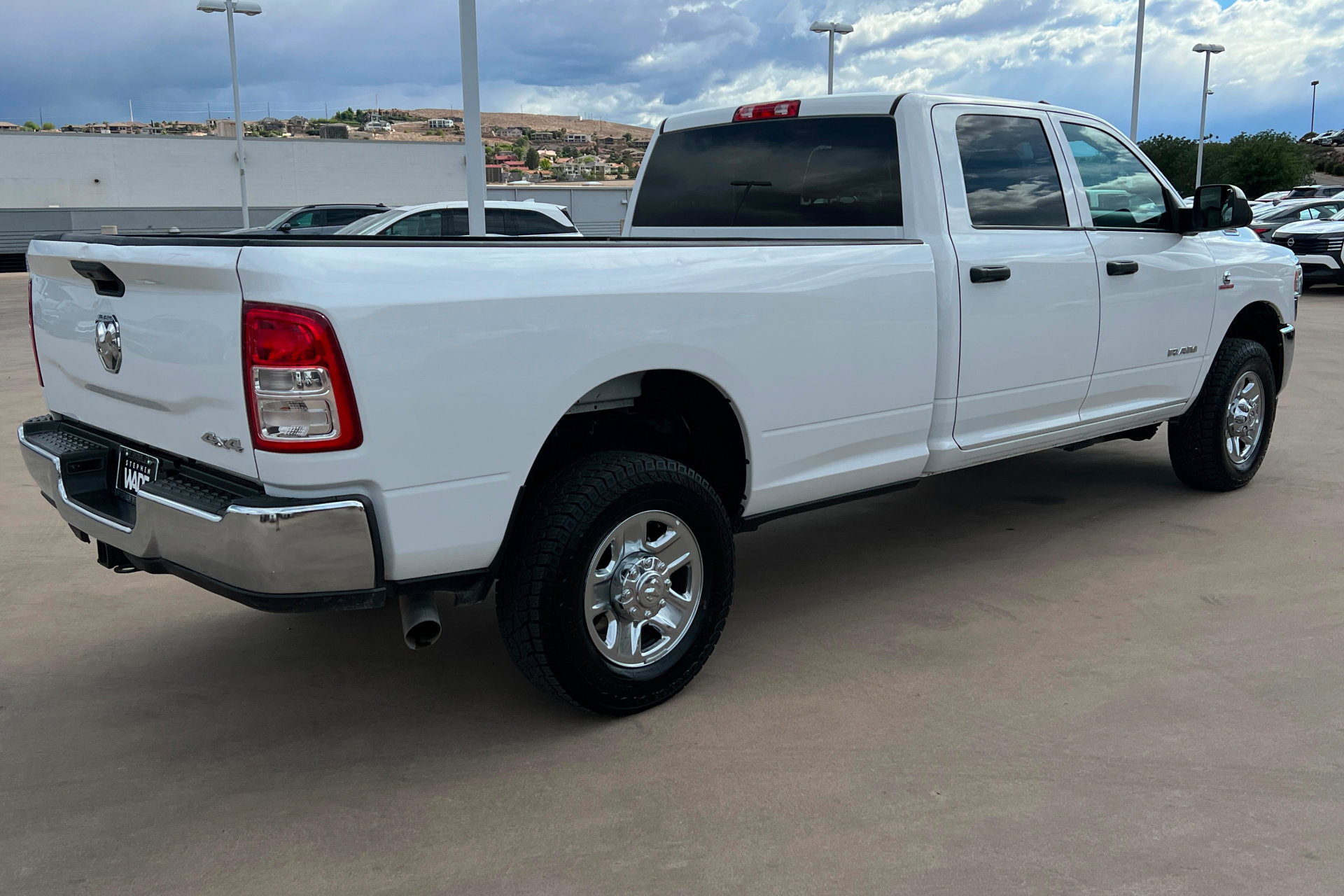 Used 2022 RAM 2500 Tradesman w/ Chrome Appearance Group AWD/4WD image 5