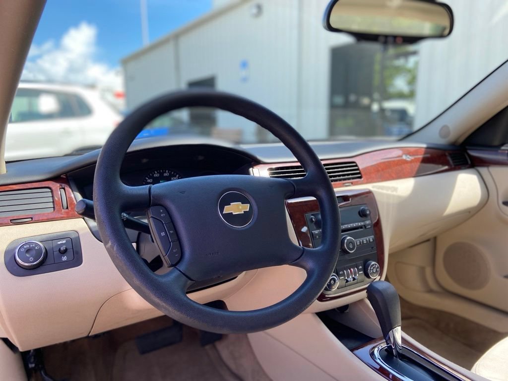 Used 2009 Chevrolet Impala LS FWD image 14