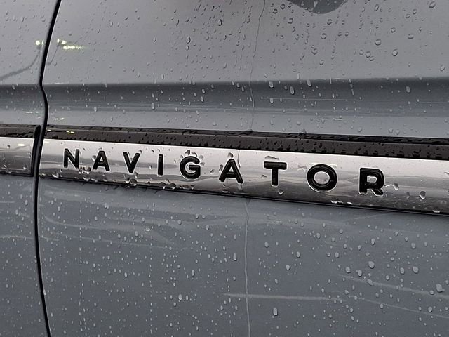 New 2026 Lincoln Navigator Reserve AWD/4WD image 21
