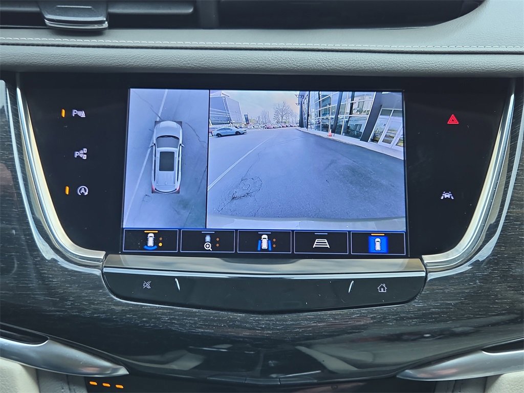 Used 2022 Cadillac XT6 Premium Luxury w/ Technology Package image 26