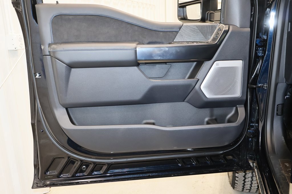 New 2025 Ford F350 Platinum w/ FX4 Off-Road Package image 10