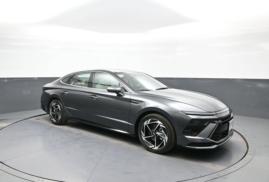 Certified 2025 Hyundai Sonata SEL FWD image 4