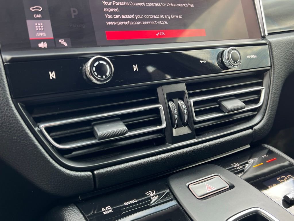 Used 2022 Porsche Macan image 56