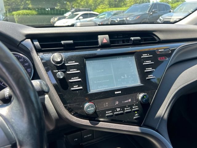 Used 2020 Toyota Camry SE FWD image 23