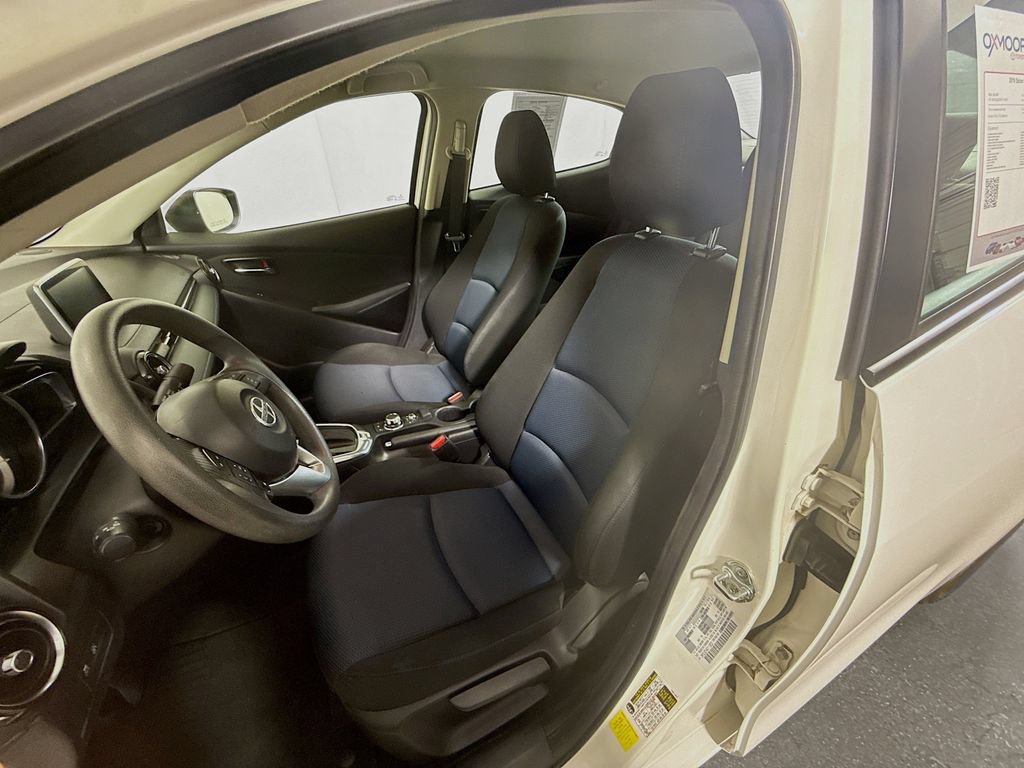 Used 2016 Scion iA FWD image 19