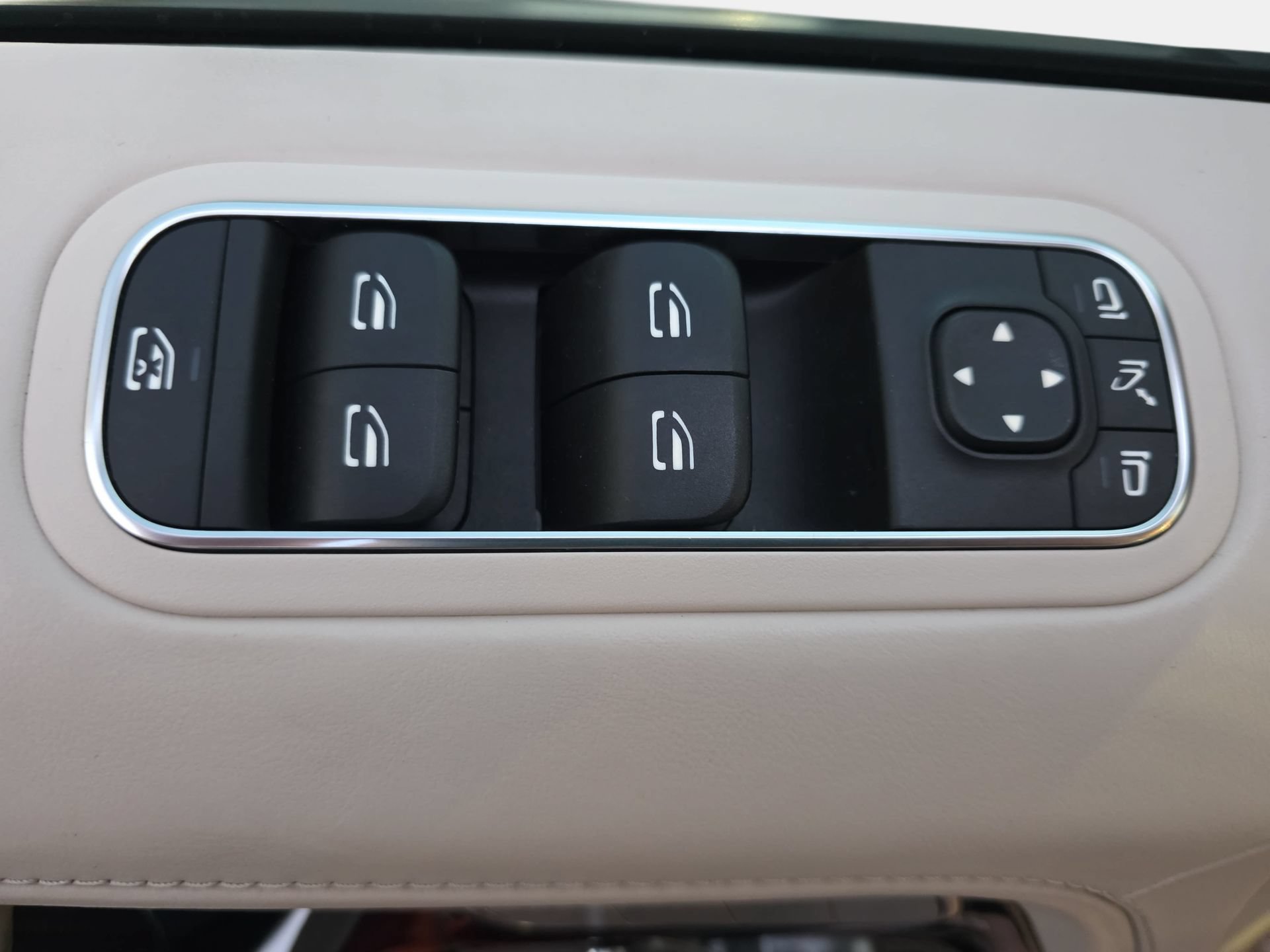 Certified 2020 Mercedes-Benz G 550 image 26
