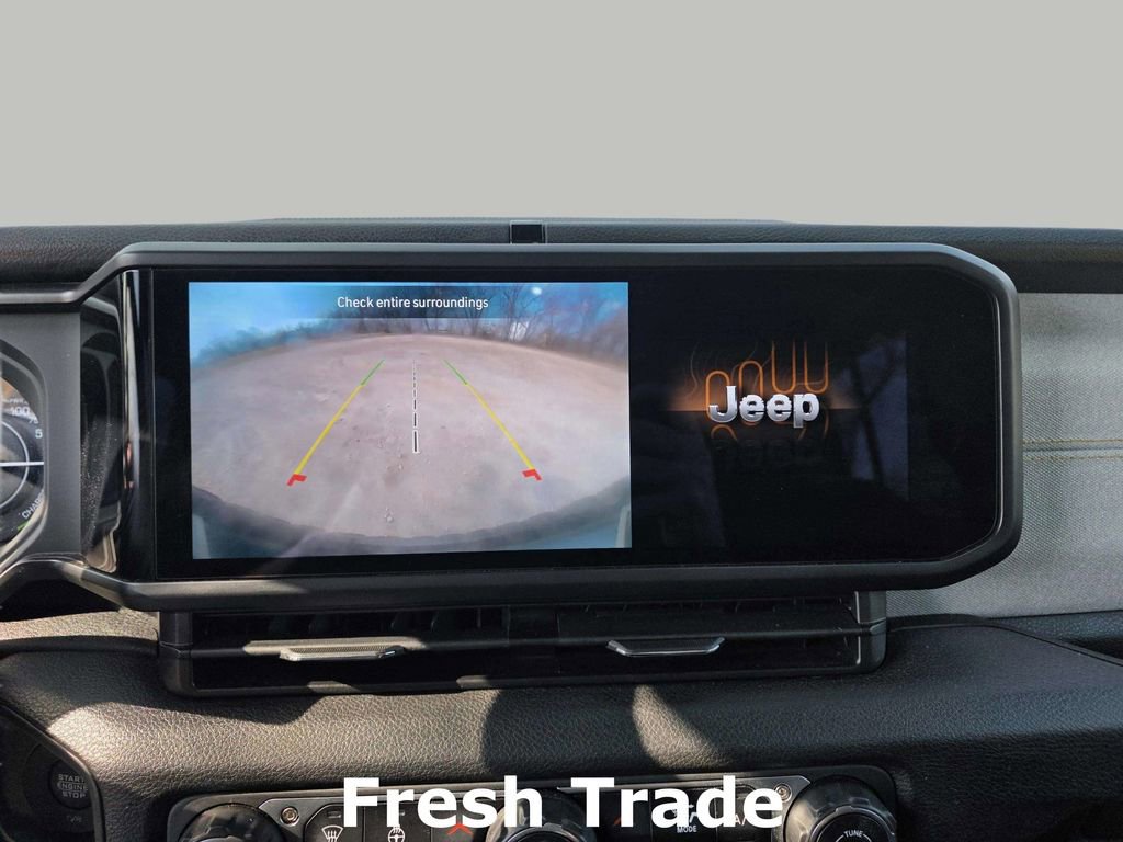 Used 2024 Jeep Wrangler Unlimited w/ Convenience Group image 16