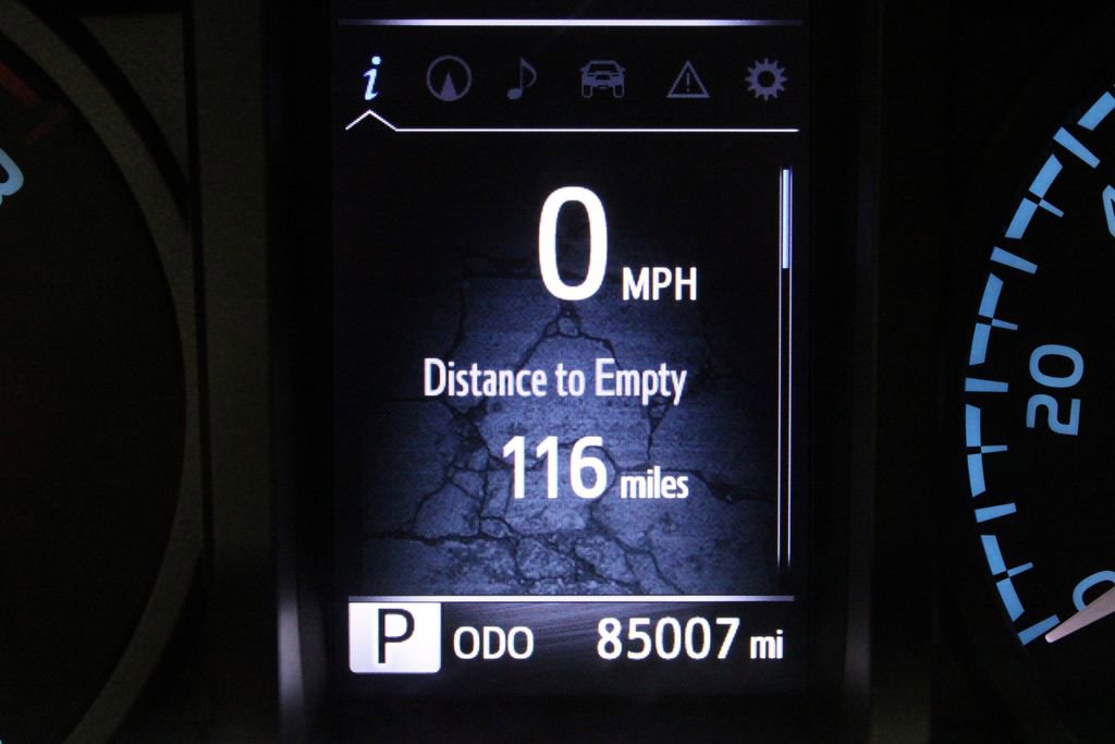 Used 2016 Toyota Tacoma TRD Sport image 28