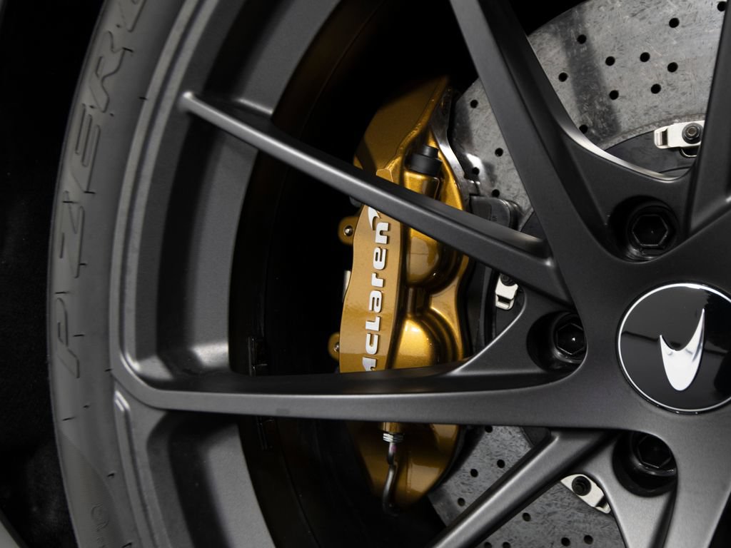 Used 2024 McLaren 750S Spider RWD image 46