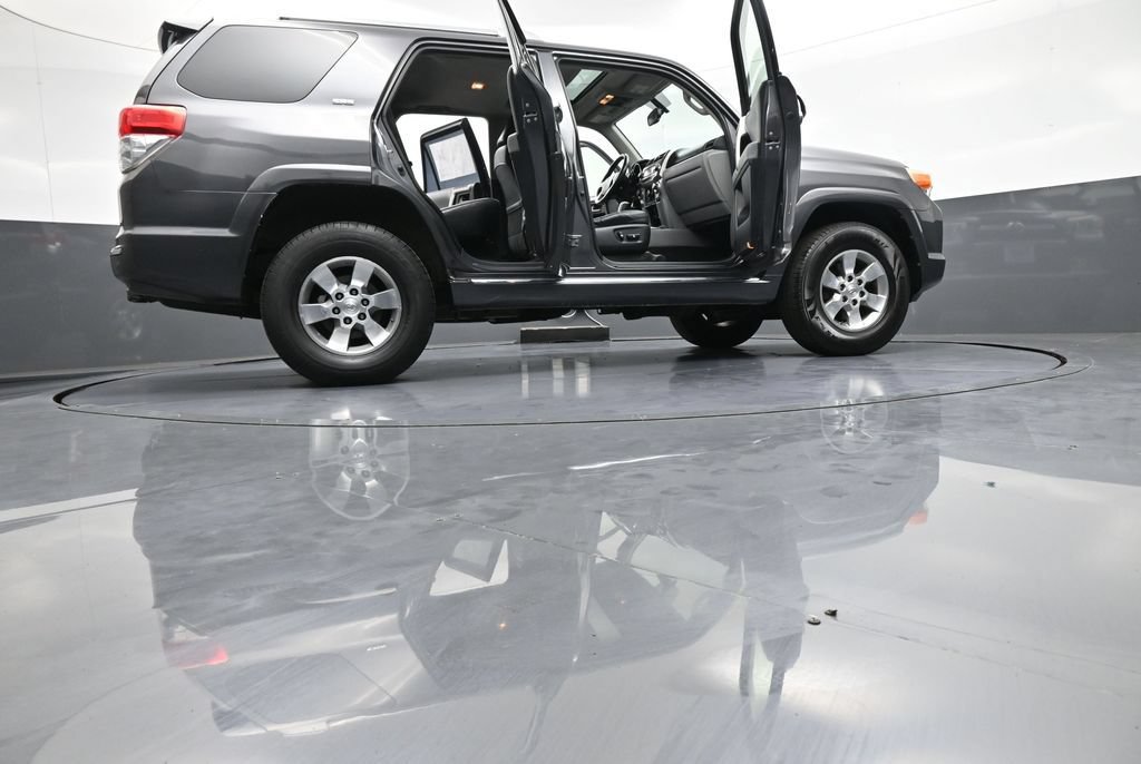 Used 2011 Toyota 4Runner SR5 w/ Premium Pkg w/Leather AWD/4WD image 47