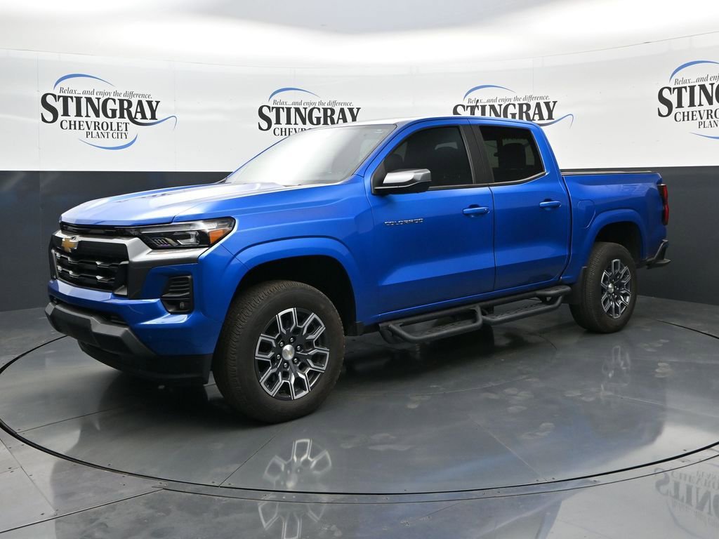 Used 2024 Chevrolet Colorado LT w/ LT Convenience Package III RWD image 3