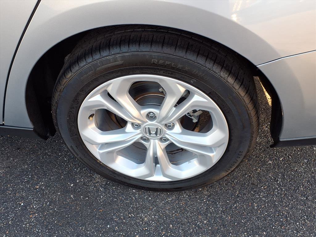 Used 2023 Honda Accord LX image 12