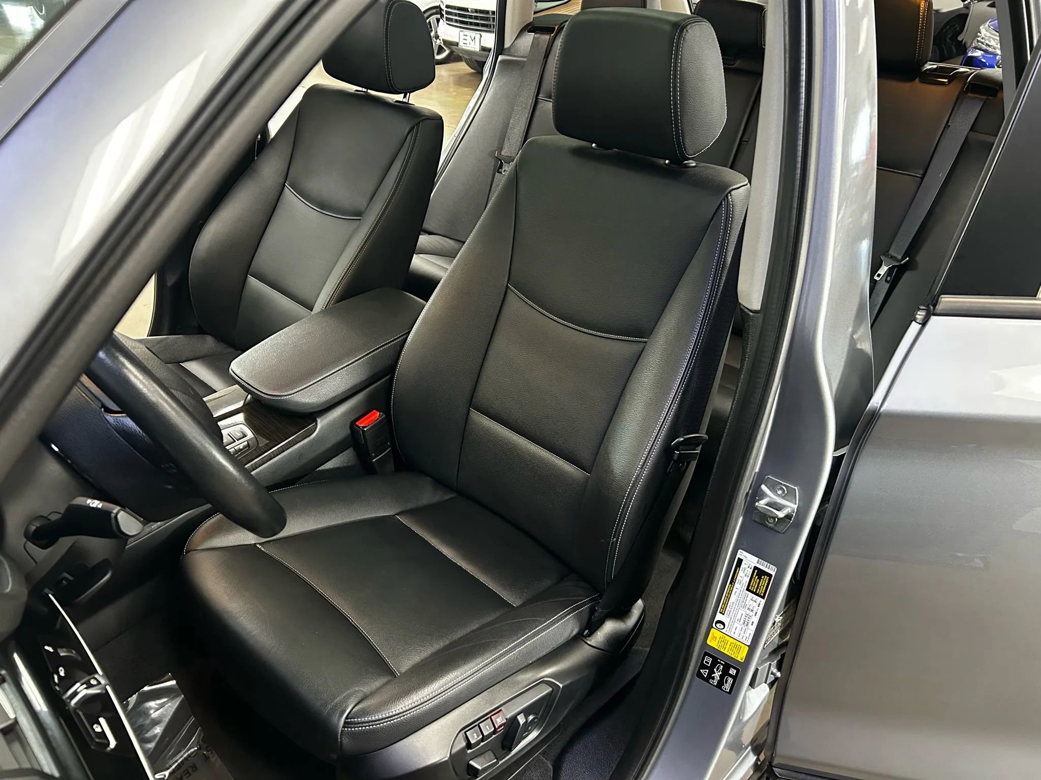 Used 2015 BMW X3 xDrive28d image 9