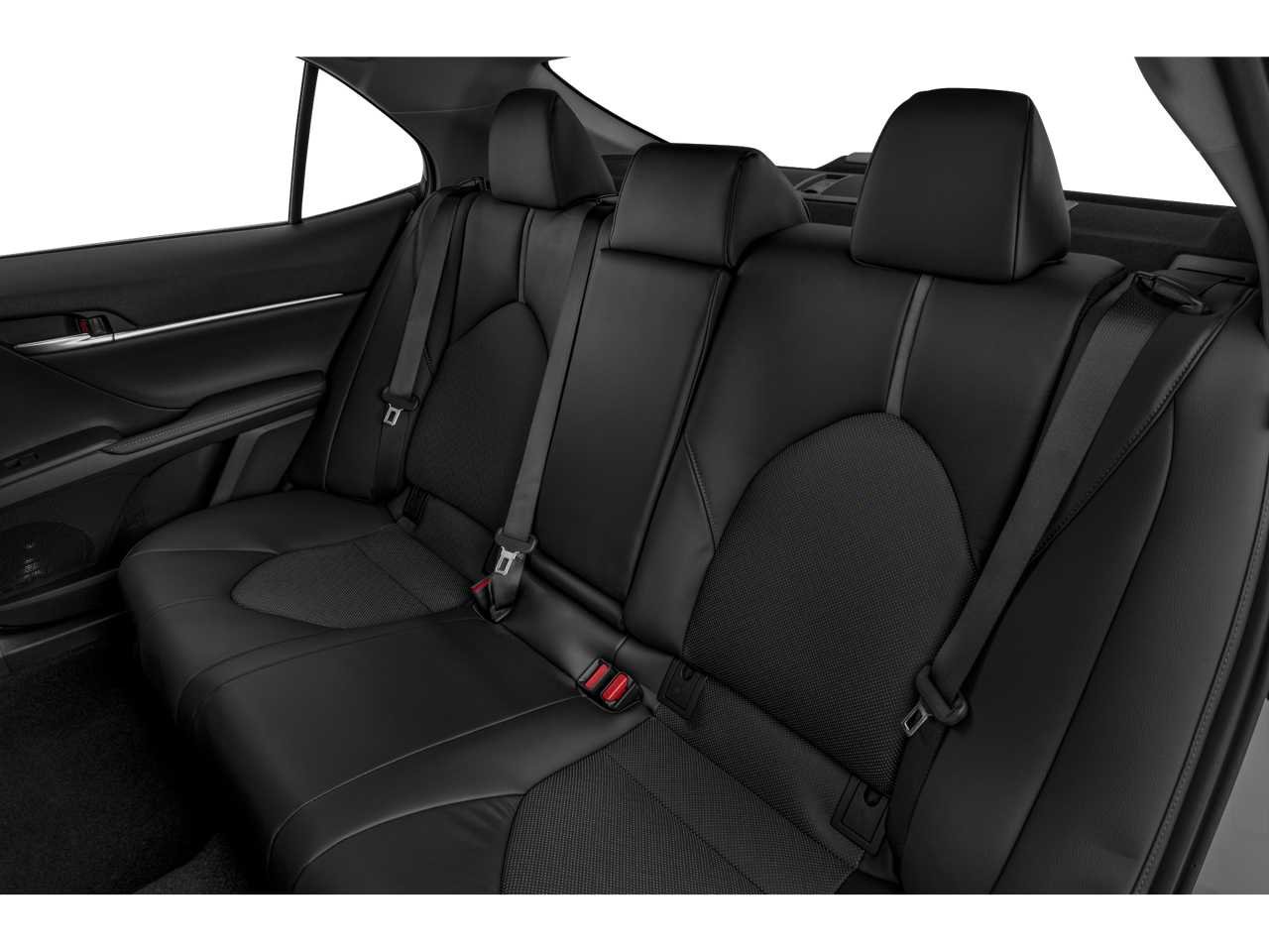 Used 2022 Toyota Camry XLE image 9