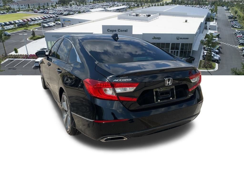 Used 2018 Honda Accord Touring image 17