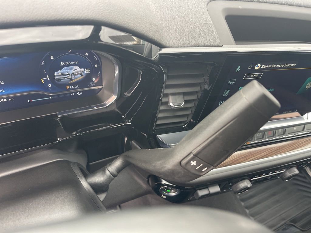 Used 2025 Chevrolet Silverado 1500 LT image 20