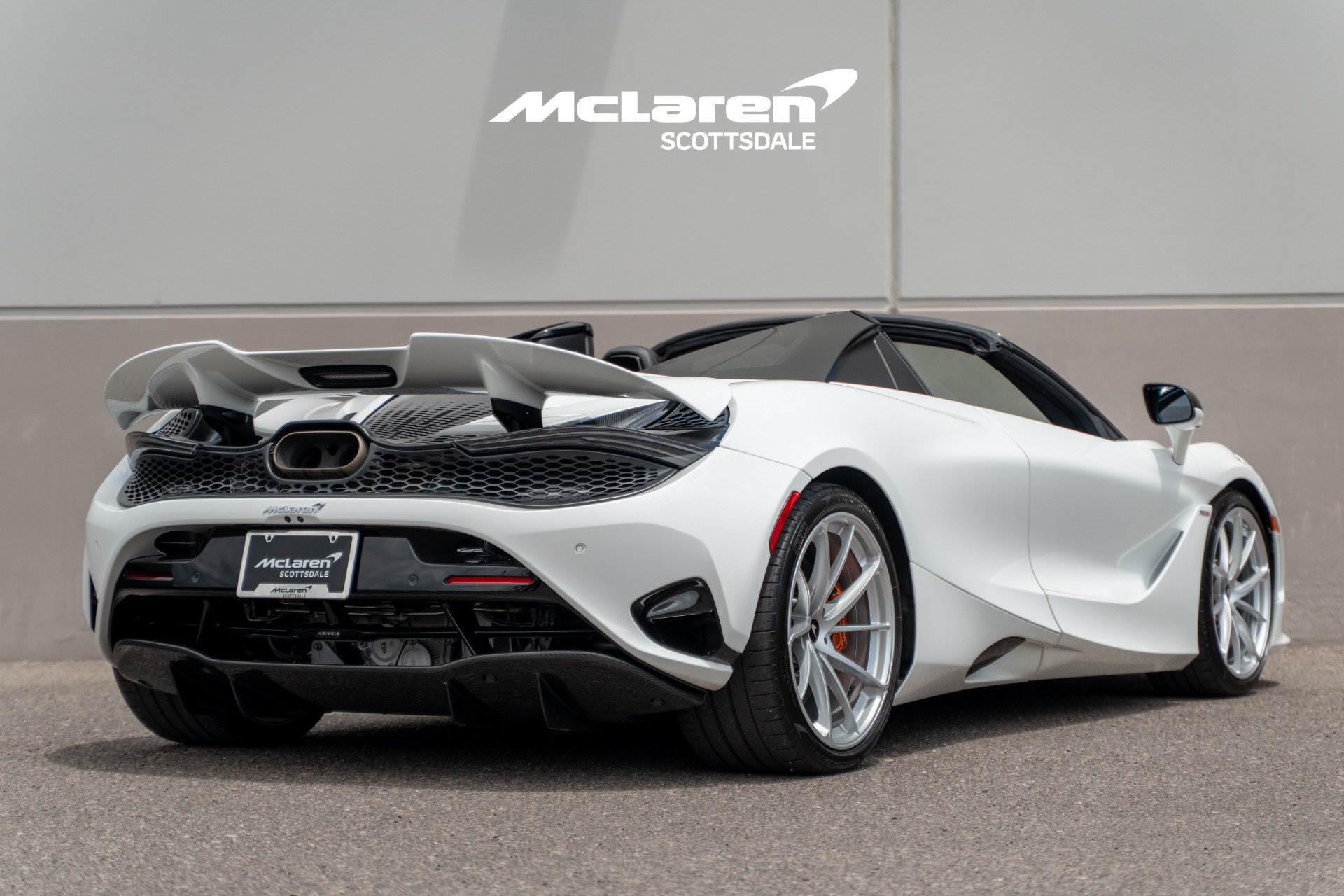Used 2024 McLaren 750S Spider RWD image 7