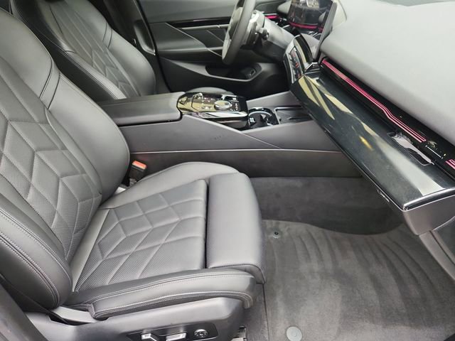 Used 2024 BMW 530i RWD image 29