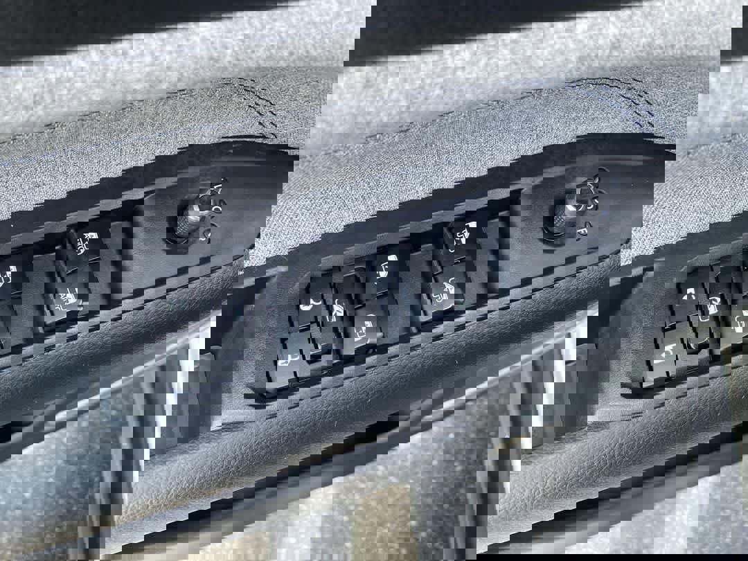 Used 2023 Jeep Compass Latitude image 13