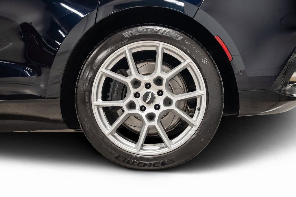 Used 2021 Aston Martin DBX image 18