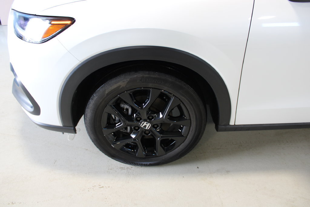 Used 2024 Honda HR-V Sport image 4