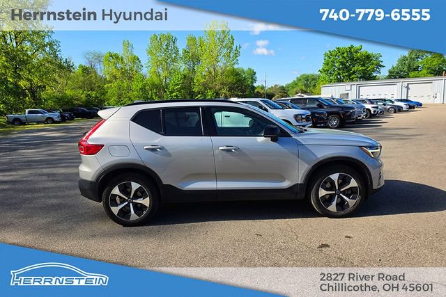 Used 2024 Volvo XC40 B5 Plus w/ Climate Package AWD/4WD image 32