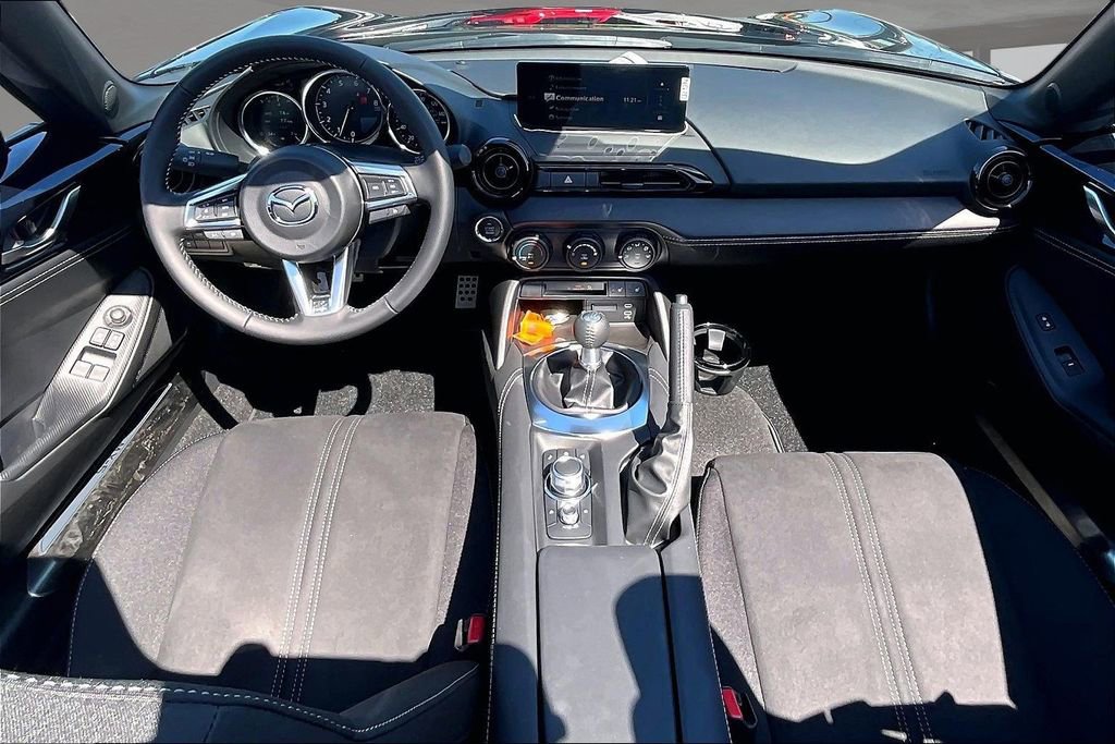 New 2026 MAZDA MX-5 Miata Club w/ Interior Package RWD image 10