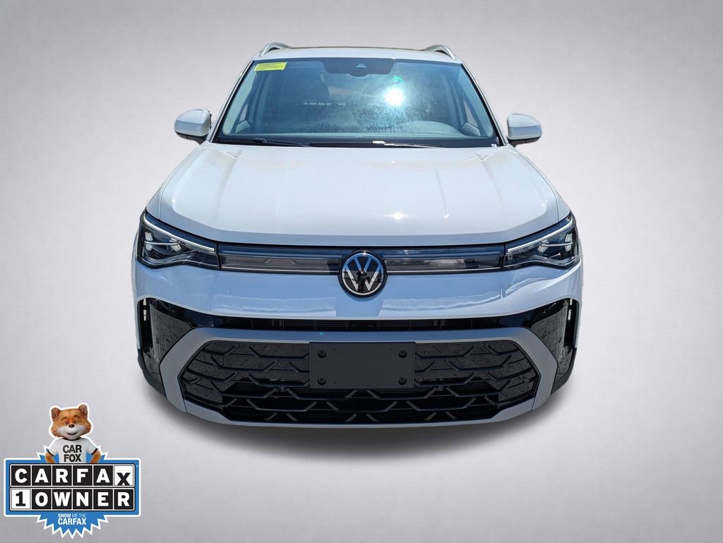 Used 2025 Volkswagen Taos SEL w/ Black Wheel Plus Package AWD/4WD image 9