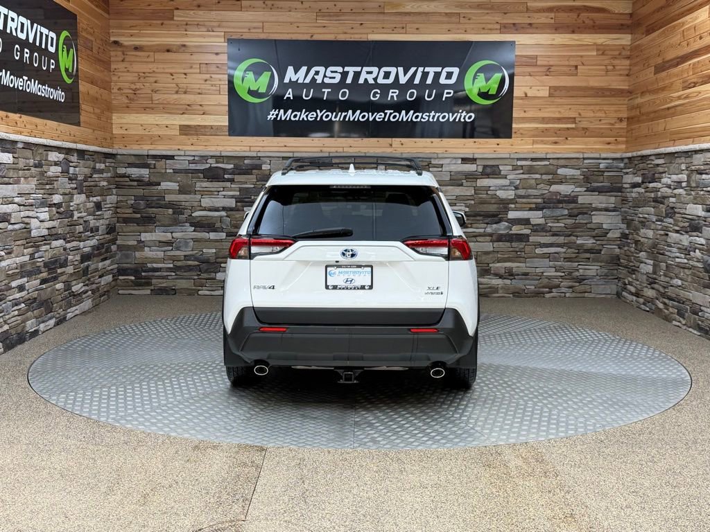 Used 2020 Toyota RAV4 XLE w/ XLE Grade Weather Package image 8