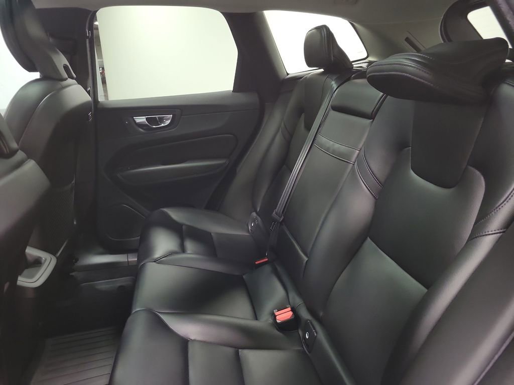 Used 2023 Volvo XC60 B5 Core w/ Climate Package image 19