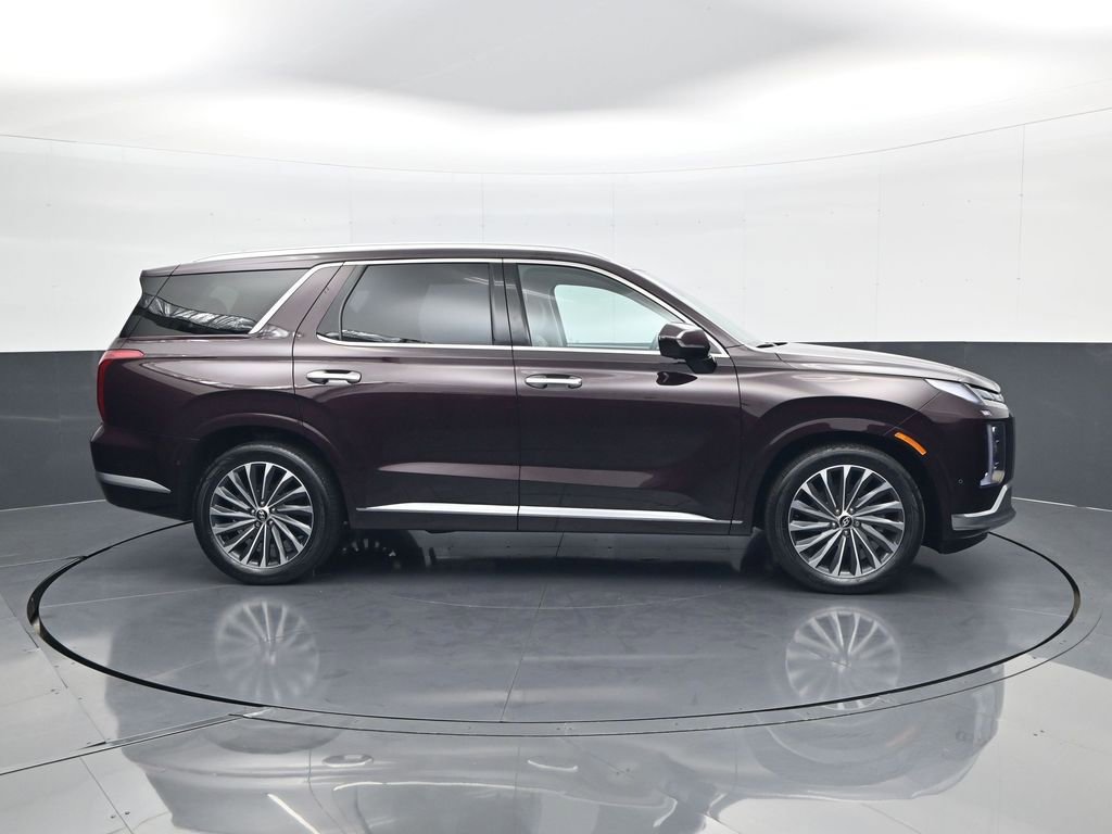 Used 2023 Hyundai Palisade Calligraphy image 4