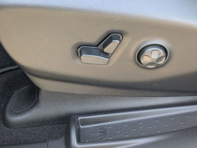 New 2026 Chrysler Pacifica Limited image 13