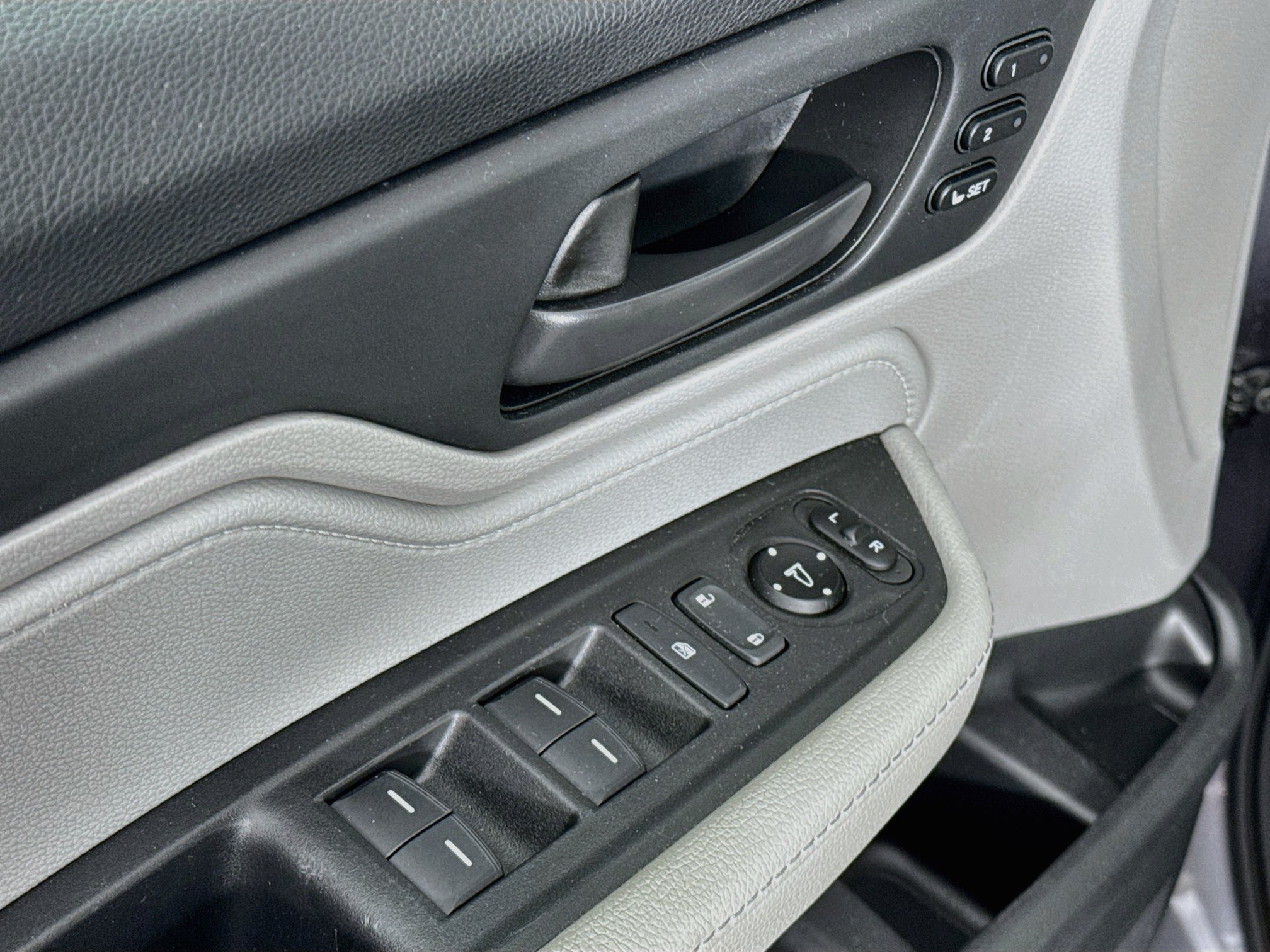 Used 2018 Honda Odyssey EX-L image 17