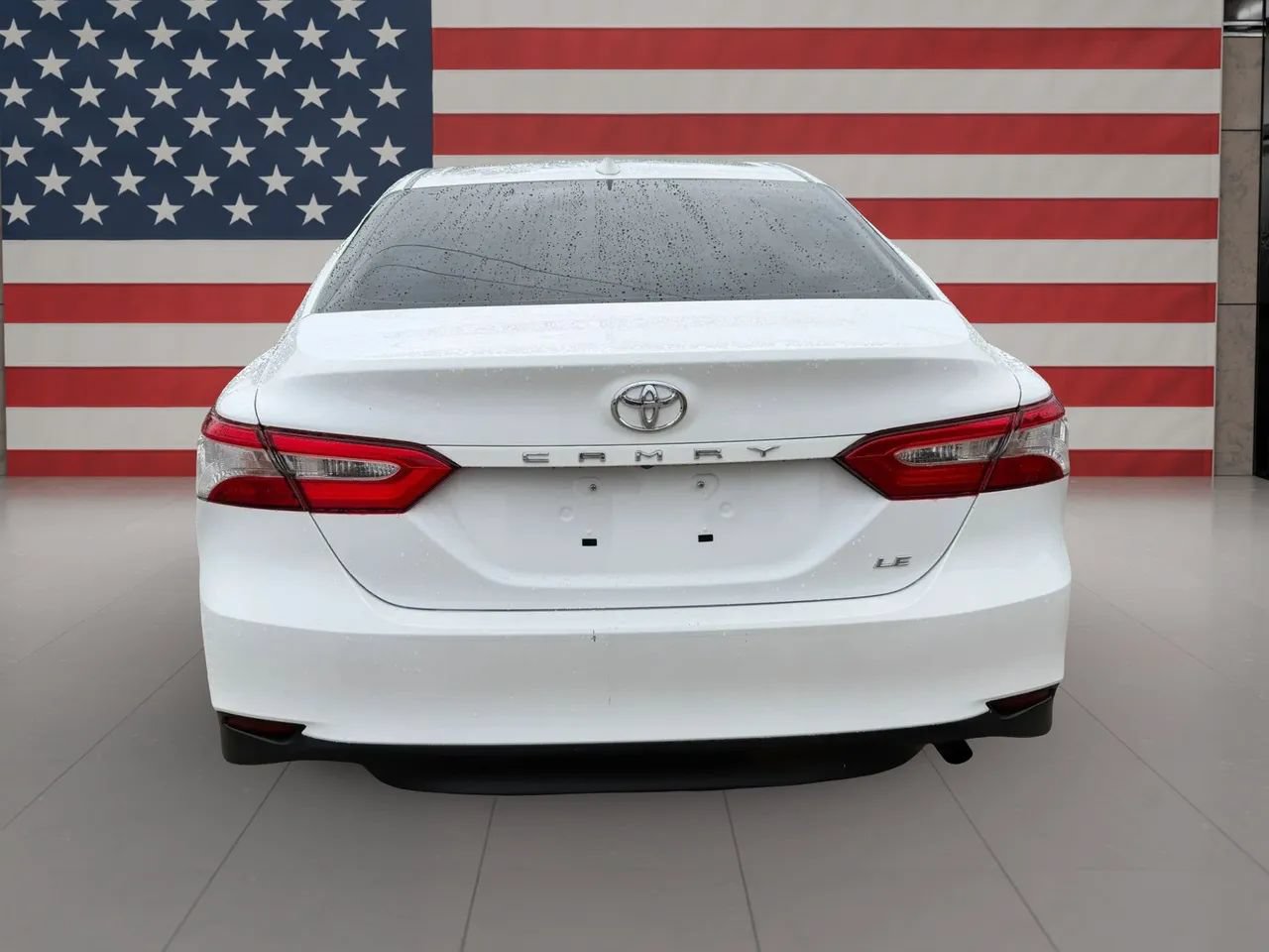 Used 2020 Toyota Camry LE FWD image 6