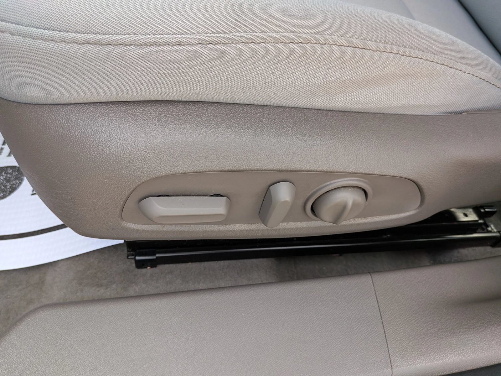 Used 2021 Chevrolet Malibu LT FWD image 23