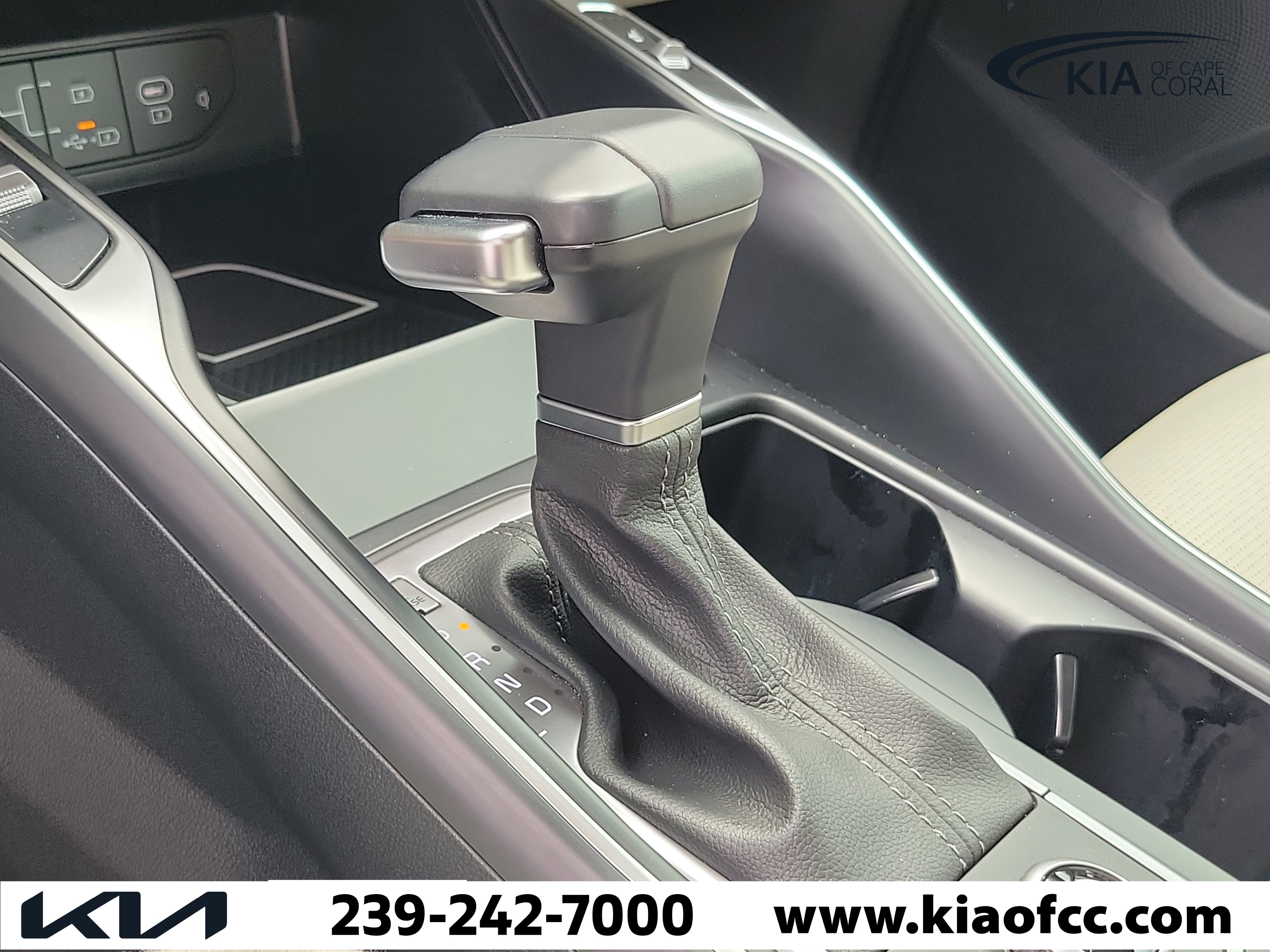 Used 2025 Kia Sorento S w/ Panoramic Sunroof Package FWD image 28