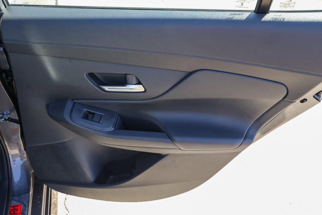New 2027 Nissan Sentra SR FWD image 19