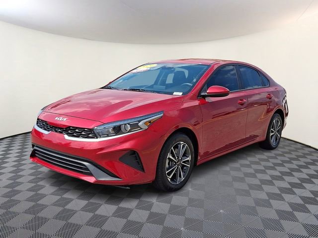 Certified 2024 Kia Forte LXS FWD image 3