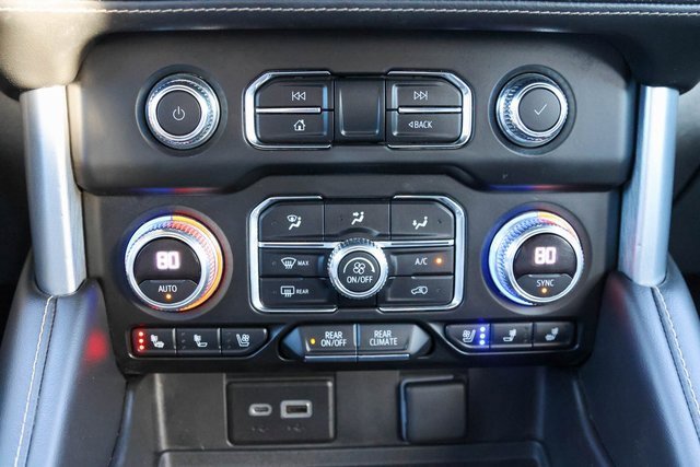 Used 2022 GMC Yukon XL SLT image 30