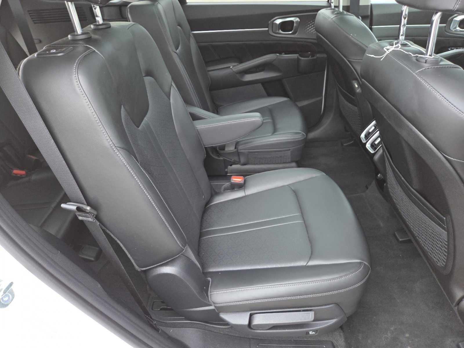 Used 2023 Kia Sorento SX image 21