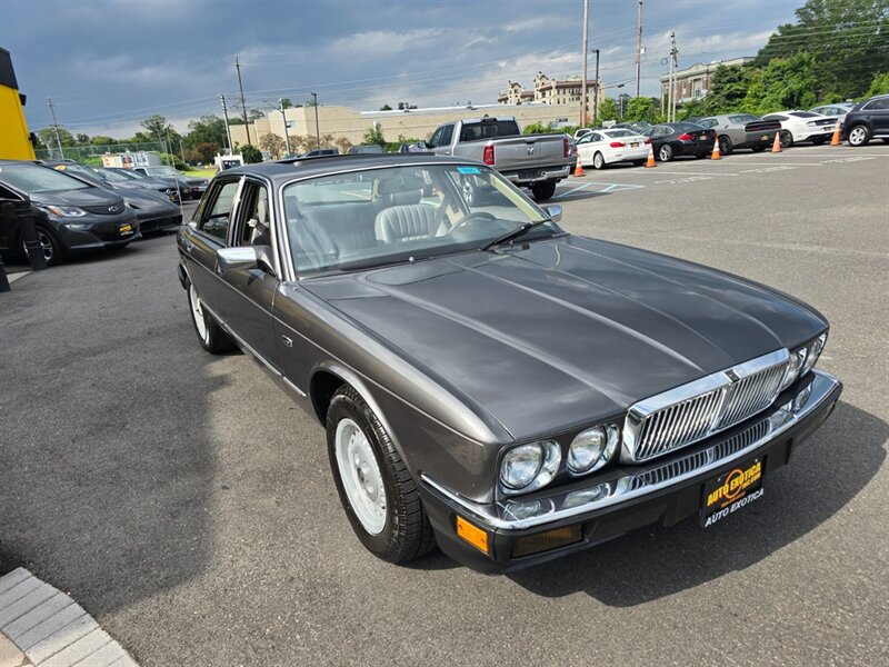 Used 1989 Jaguar XJ6 RWD image 8