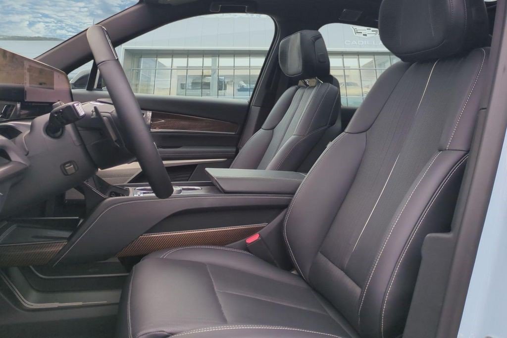Certified 2026 Cadillac Vistiq Premium Luxury AWD/4WD image 14