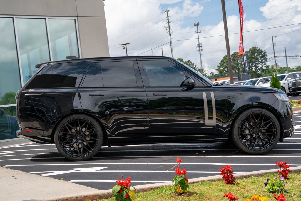 Used 2022 Land Rover Range Rover SE AWD/4WD image 11